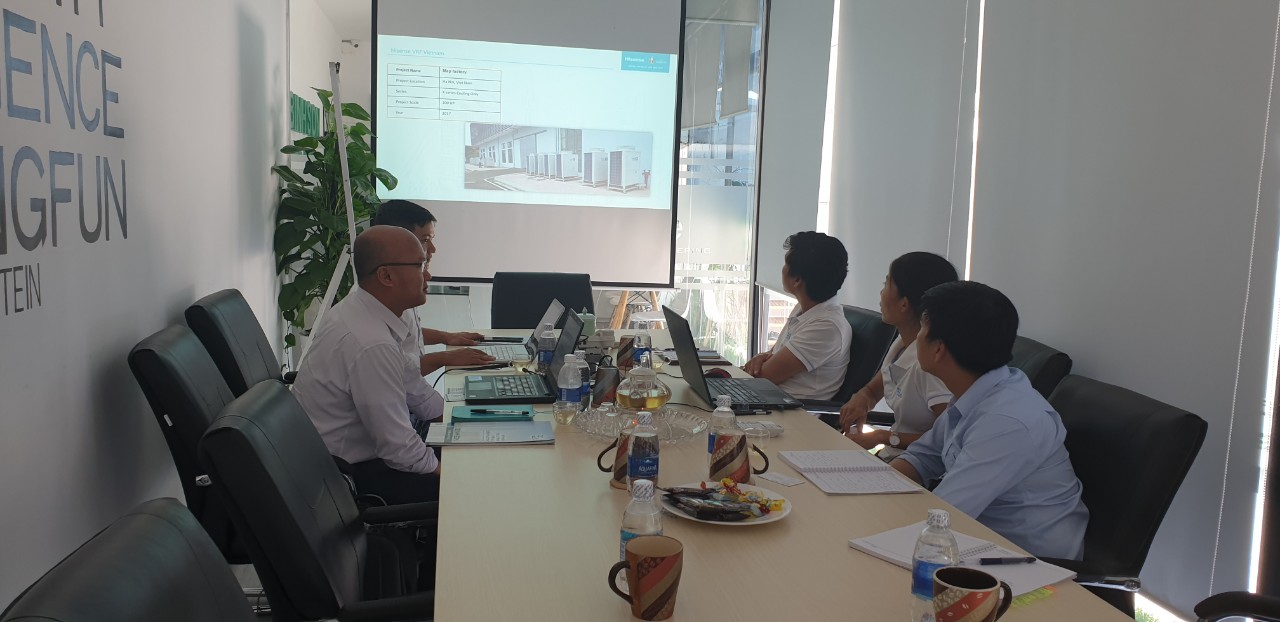 Công ty Hisense Hitachi Việt Nam giới thiệu các dòng sản phẩm đến Công ty Cổ phần Kỹ thuật Bình Sơn